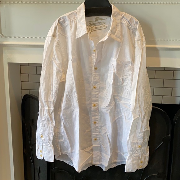 Tommy Bahama white button down light shirt ❤️ - Picture 1 of 4
